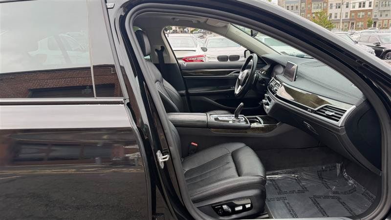 Used 2020 BMW 740i xDrive w/ Cold Weather Package AWD/4WD image 6