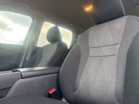 Used 2024 Nissan Rogue SV image 39