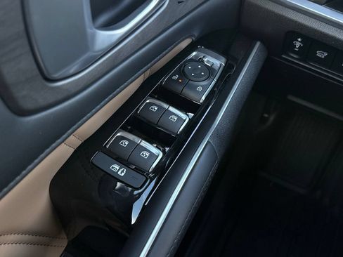 Certified 2026 Kia Sorento SX Prestige w/ Olive Brown Leather Package AWD/4WD image 19