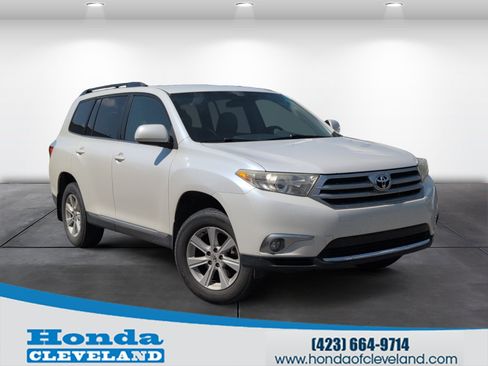 Used 2012 Toyota Highlander 4WD w/ Tech Pkg image 1