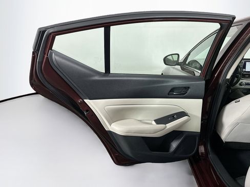 Used 2025 Nissan Altima 2.5 SV image 24