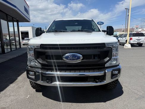 Used 2022 Ford F250 XL w/ Power Equipment Group AWD/4WD image 2