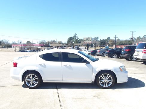Used 2012 Dodge Avenger SE image 5