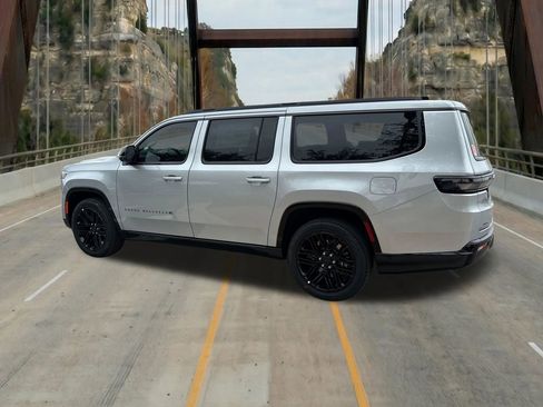 New 2026 Jeep Grand Wagoneer L Limited AWD/4WD image 6