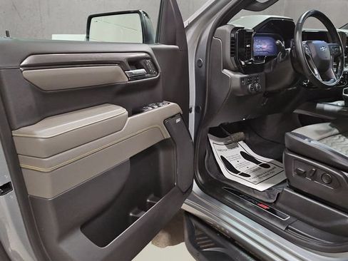Used 2024 Chevrolet Silverado 1500 ZR2 AWD/4WD image 11
