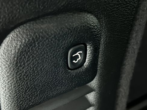 Used 2021 Dodge Durango GT image 39