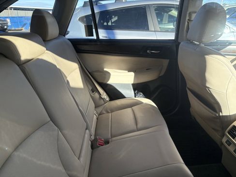 Used 2015 Subaru Outback 2.5i Limited image 11