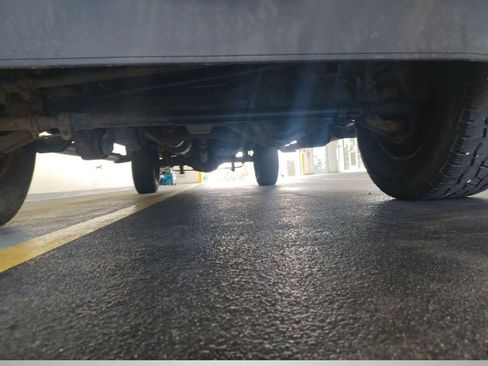 Used 2010 Ford F350 Lariat image 10