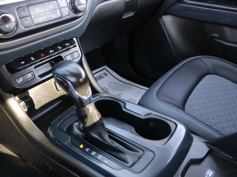 Used 2022 Chevrolet Colorado Z71 image 25