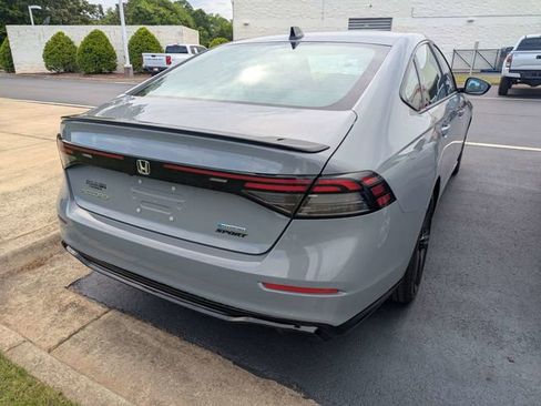 Used 2023 Honda Accord Sport image 3
