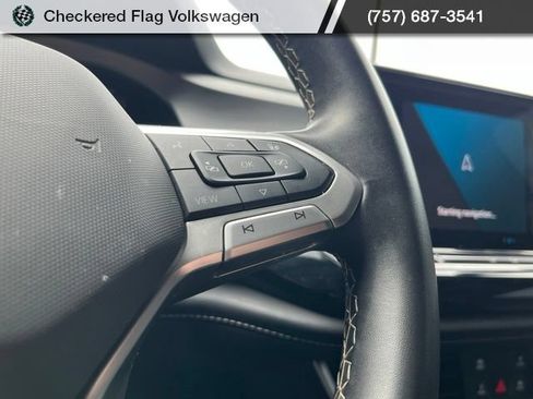 Used 2024 Volkswagen Atlas Cross Sport SE AWD/4WD image 38