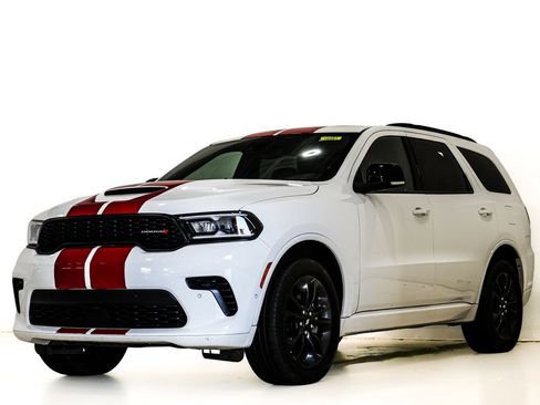 Used 2025 Dodge Durango GT AWD/4WD image 3