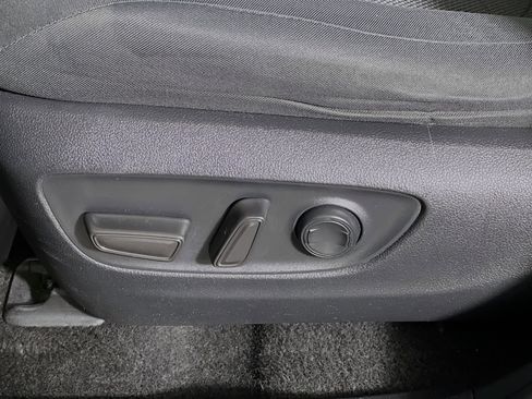 Used 2021 Toyota RAV4 XLE image 16