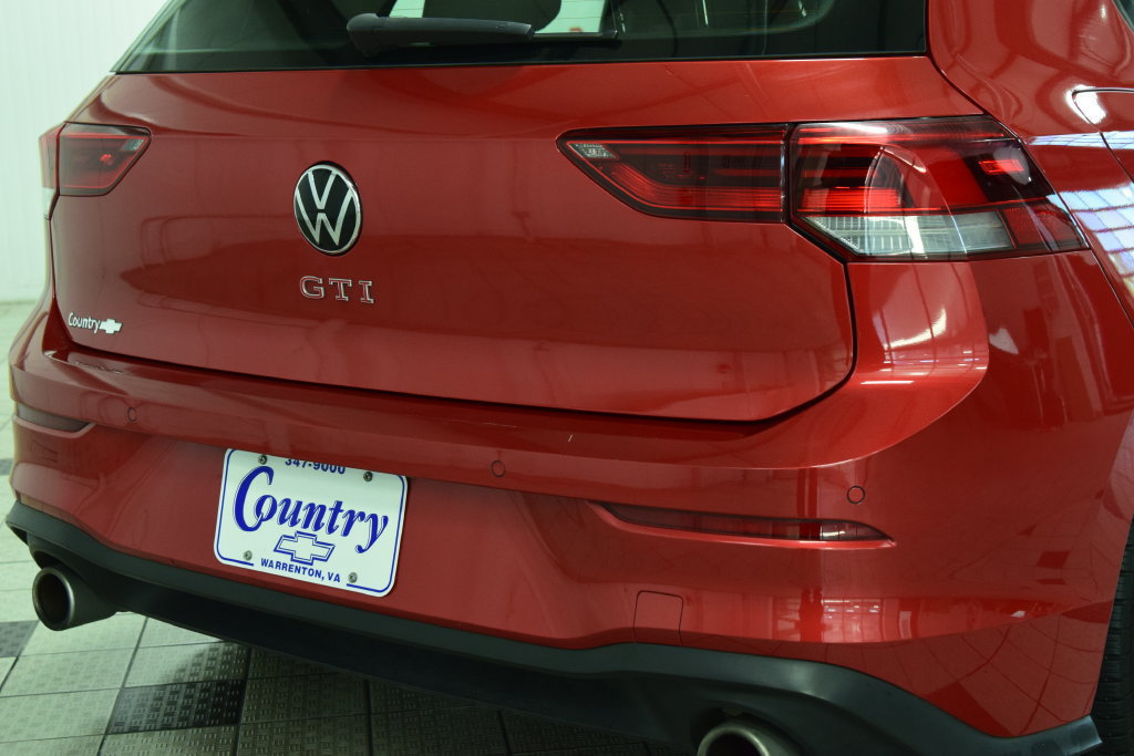 Used 2024 Volkswagen GTI SE FWD image 21
