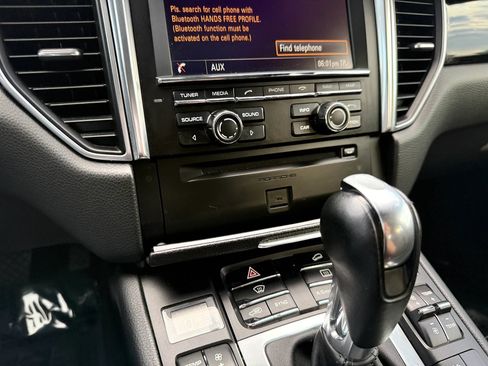 Used 2015 Porsche Macan S AWD/4WD image 36