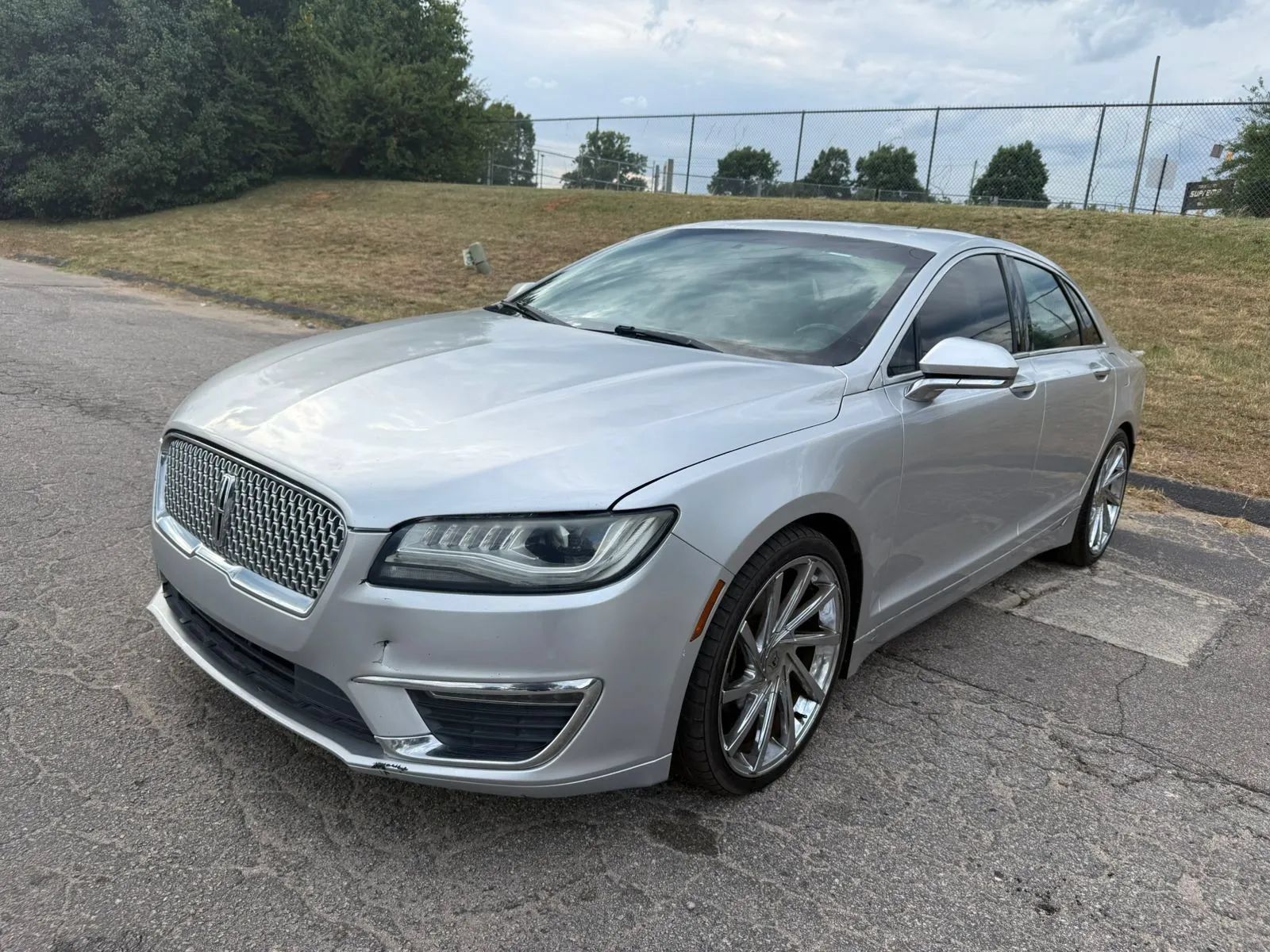 Used 2017 Lincoln MKZ Reserve FWD image 25