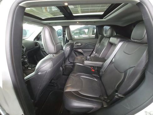 Used 2021 Jeep Cherokee Limited w/ Elite Package AWD/4WD image 7