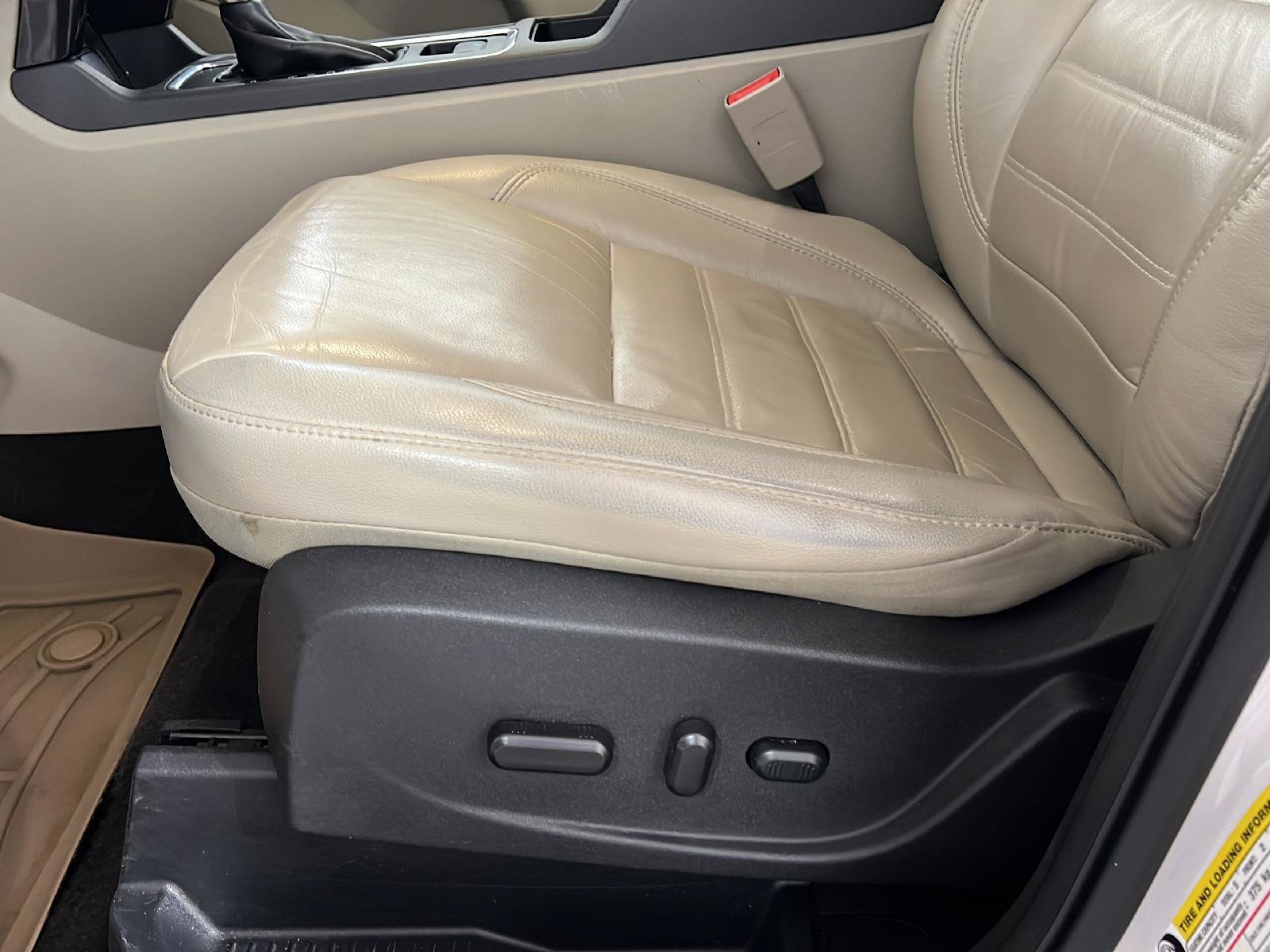 Used 2018 Ford Escape Titanium AWD/4WD image 14
