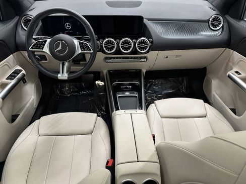 Certified 2025 Mercedes-Benz GLA 250 image 27