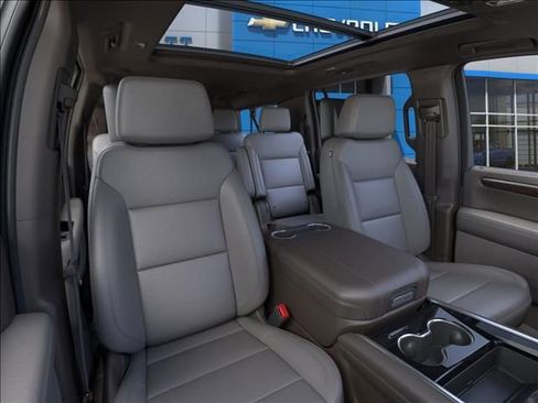 New 2026 Chevrolet Suburban Z71 w/ Z71 Off-Road Package image 19