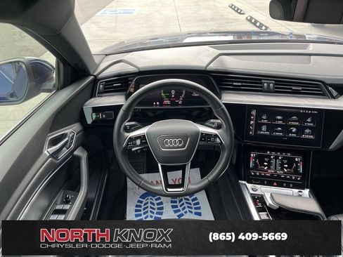 Used 2023 Audi e-tron Premium Plus w/ Premium Plus Package image 14