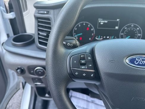 New 2025 Ford Transit 250 148 Medium Roof image 16