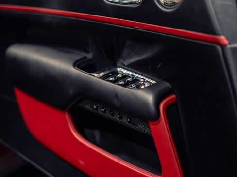 Used 2019 Rolls-Royce Dawn image 16