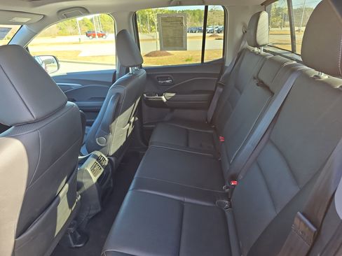 Used 2023 Honda Ridgeline RTL image 13