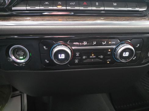 Used 2024 GMC Sierra 1500 SLE AWD/4WD image 32