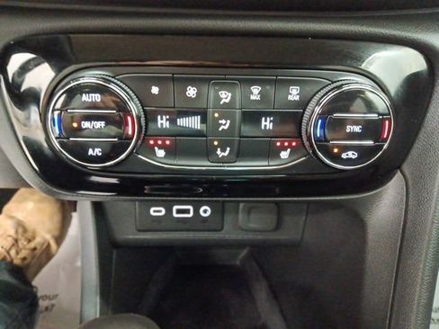 Used 2023 Buick Encore GX Select w/ Safety Package II AWD/4WD image 17