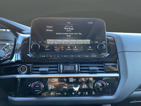 Used 2022 Nissan Pathfinder SL w/ SL Premium Package image 9