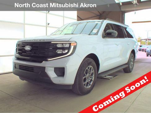 Used 2025 Ford Expedition Max Active AWD/4WD image 1