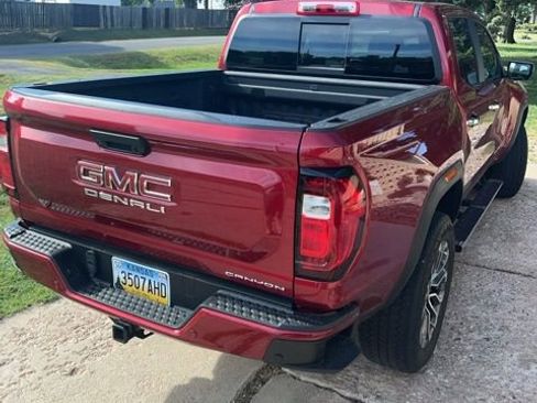 Used 2024 GMC Canyon Denali AWD/4WD image 2