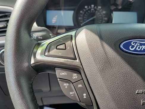 Used 2024 Ford Edge SEL image 16