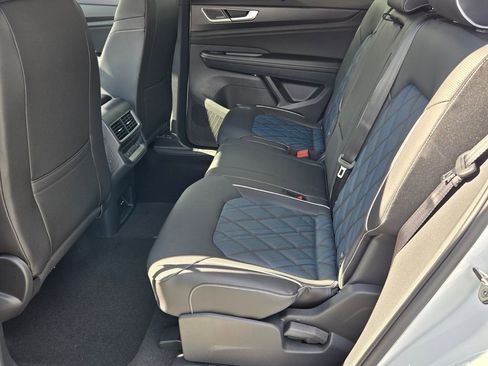 New 2026 Volkswagen Atlas Cross Sport SEL Premium R-Line AWD/4WD image 7