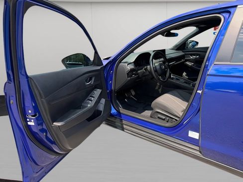 Used 2025 Honda Accord Sport image 18