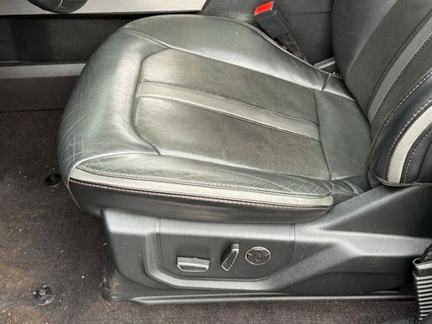 Used 2019 Ford F150 Platinum w/ Equipment Group 701A Luxury image 40