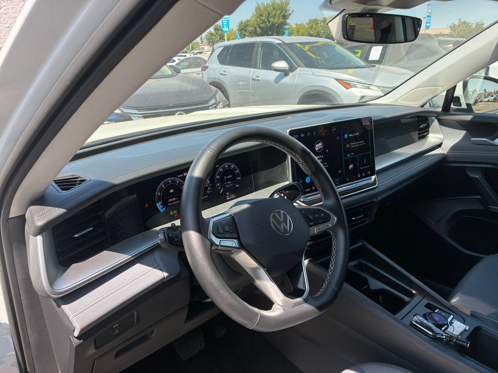 Used 2026 Volkswagen Tiguan SE FWD image 35