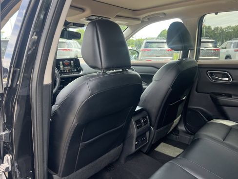 Certified 2021 Nissan Rogue SL w/ Premium Package FWD image 18
