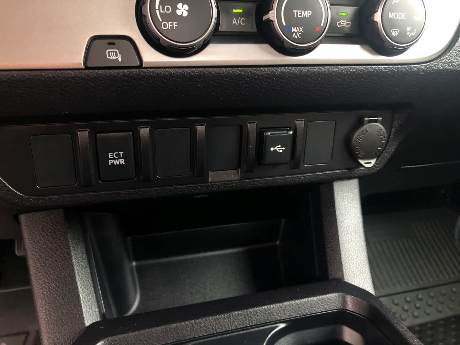 Certified 2022 Toyota Tacoma SR RWD image 15