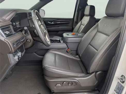Used 2022 GMC Yukon Denali image 16