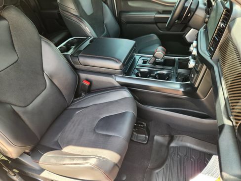 Used 2025 Ford F150 Raptor AWD/4WD image 16
