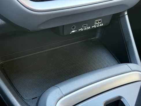 Certified 2025 Subaru Crosstrek 2.0i Premium image 17