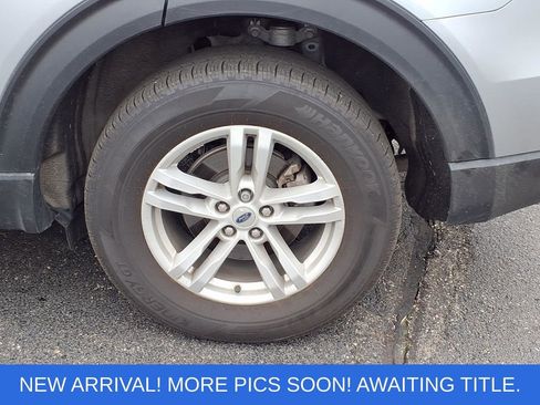 Used 2024 Ford Explorer XLT w/ Equipment Group 202A AWD/4WD image 11