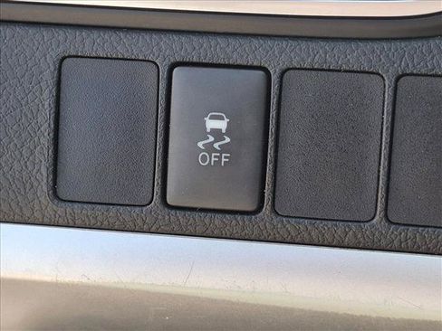 Used 2015 Toyota Camry SE FWD image 14