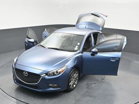 Used 2018 MAZDA MAZDA3 Touring image 26