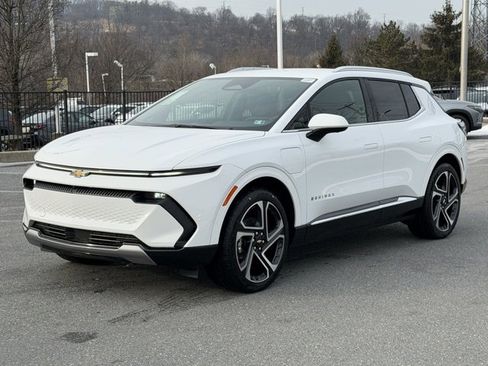 New 2026 Chevrolet Equinox EV LT image 10