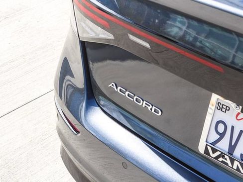 Used 2025 Honda Accord Touring image 9