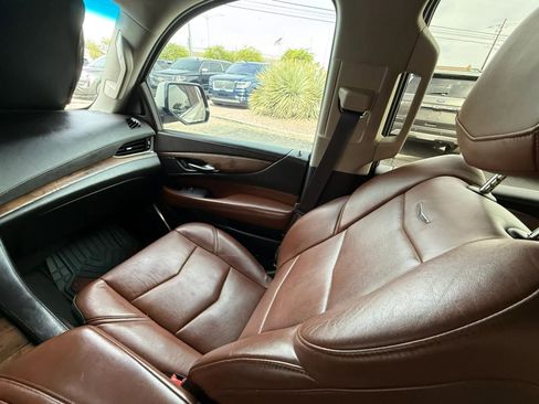 Used 2015 Cadillac Escalade ESV Premium AWD/4WD image 55