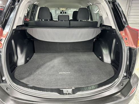 Used 2015 Toyota RAV4 LE AWD/4WD image 25